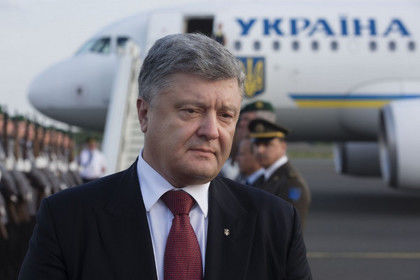 Порошенко заявил о вероятном продлении санкций ЕС против России.