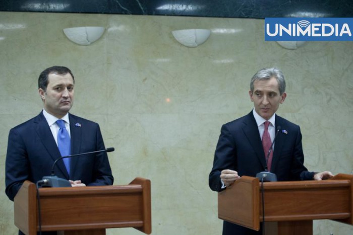 Ulterior, în presă s-a vehiculat că Filat ar încerca să obțină pentru el funcția de președinte al Parlamentului și să-l lase pe colegul său fără postul de premier.