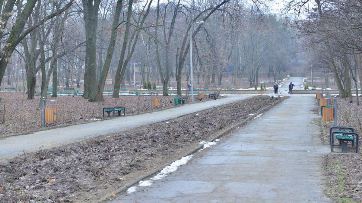 Около 50 единиц городской мебели в Кишиневе ежегодно подвергаются вандализму.