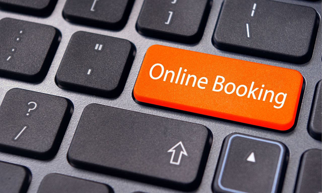 Власти Франции требуют €356 млн от сервиса Booking.com.