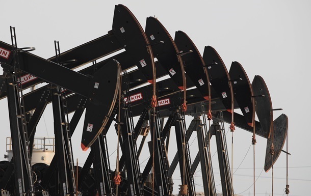 Ранее цена нефти Brent упала ниже $50 за баррель.