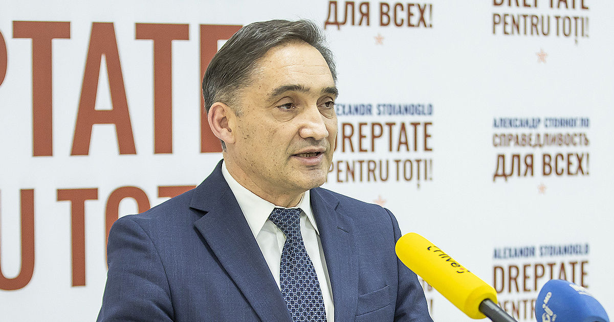 Стояногло: Власть издевается над гражданами из диаспоры.