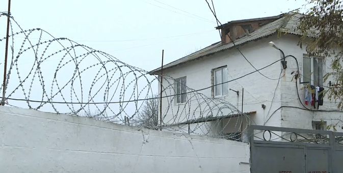 Обвиняемых в мошенничестве с машинами перевели в изолятор Кишинева.