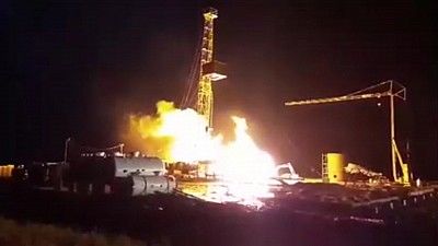 Incendiu la o sondă de gaz din România. Pompierii luptă cu focul