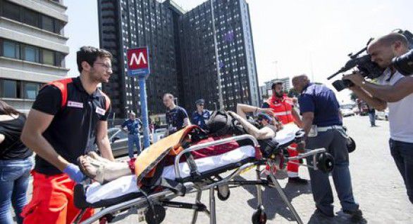 Accidentul s-a petrecut în zona staţiei Eur Palasport, în sudul capitalei italiene.