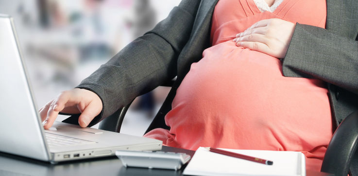 Ce facilități au la locul de muncă femeile însărcinate?