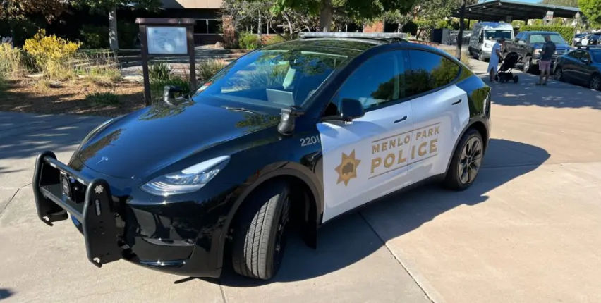 Într-un oraș din SUA, poliția a renunțat la Tesla după un an de utilizare.