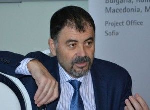 Анатол Шалару был отправлен в отставку с должности министра обороны указом президента страны в конце прошлого года. 