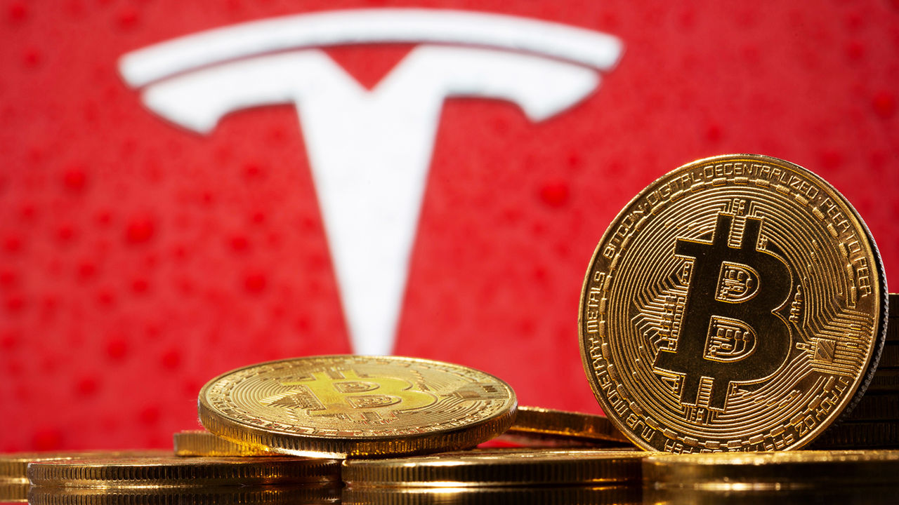 Tesla продала три четверти своих биткоинов почти за $1 млрд за 3 месяца.