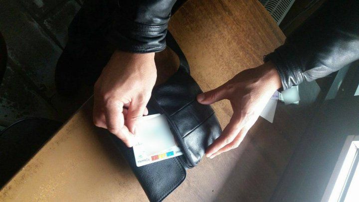 Doi moldoveni au încercat să ajungă în Germania cu acte false