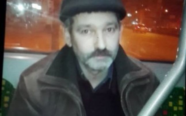 Bărbatul care a înjunghiat un minor în autobuz.