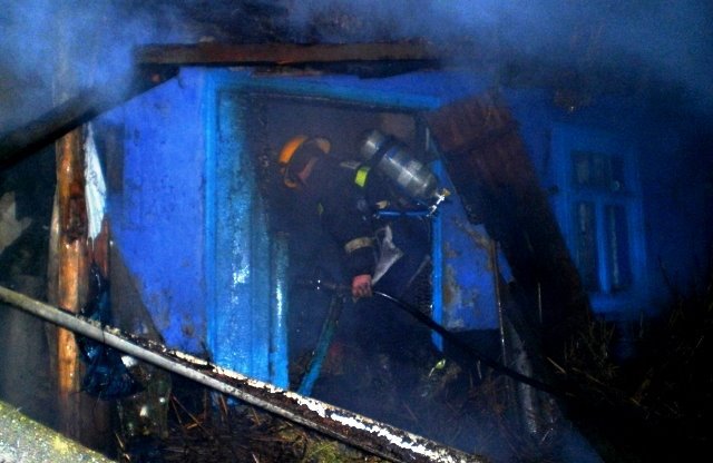 По последним данным погибшие люди – трое мужчин и две женщины.