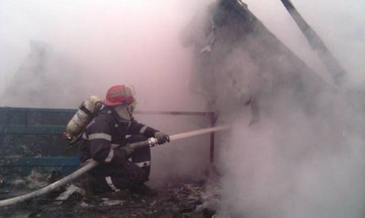 Un incendiu a izbucnit, duminică, într-o casă de locuit din Pelinei, raionul Cahul.  Foto: trm.md