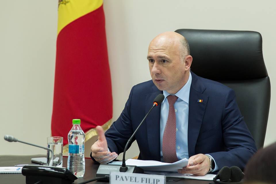 Filip a făcut referire la acordarea biletelor pentru odihna copiilor în tabere, regulamentul nefiind schimbat de multă vreme.