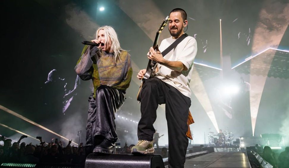 Linkin Park pleacă în turneu mondial cu o nouă solistă.