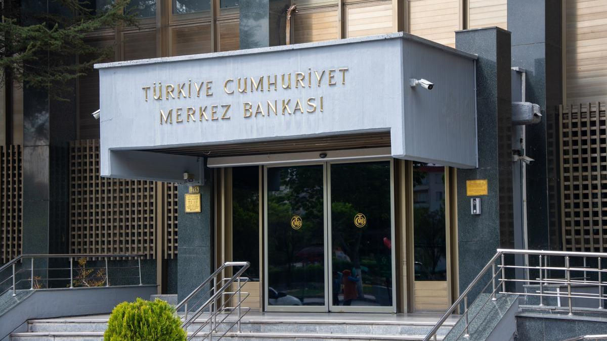 Banca Centrală a Turciei a cheltuit 25 de miliarde de dolari pentru a susține cursul prăbușit al lirei.