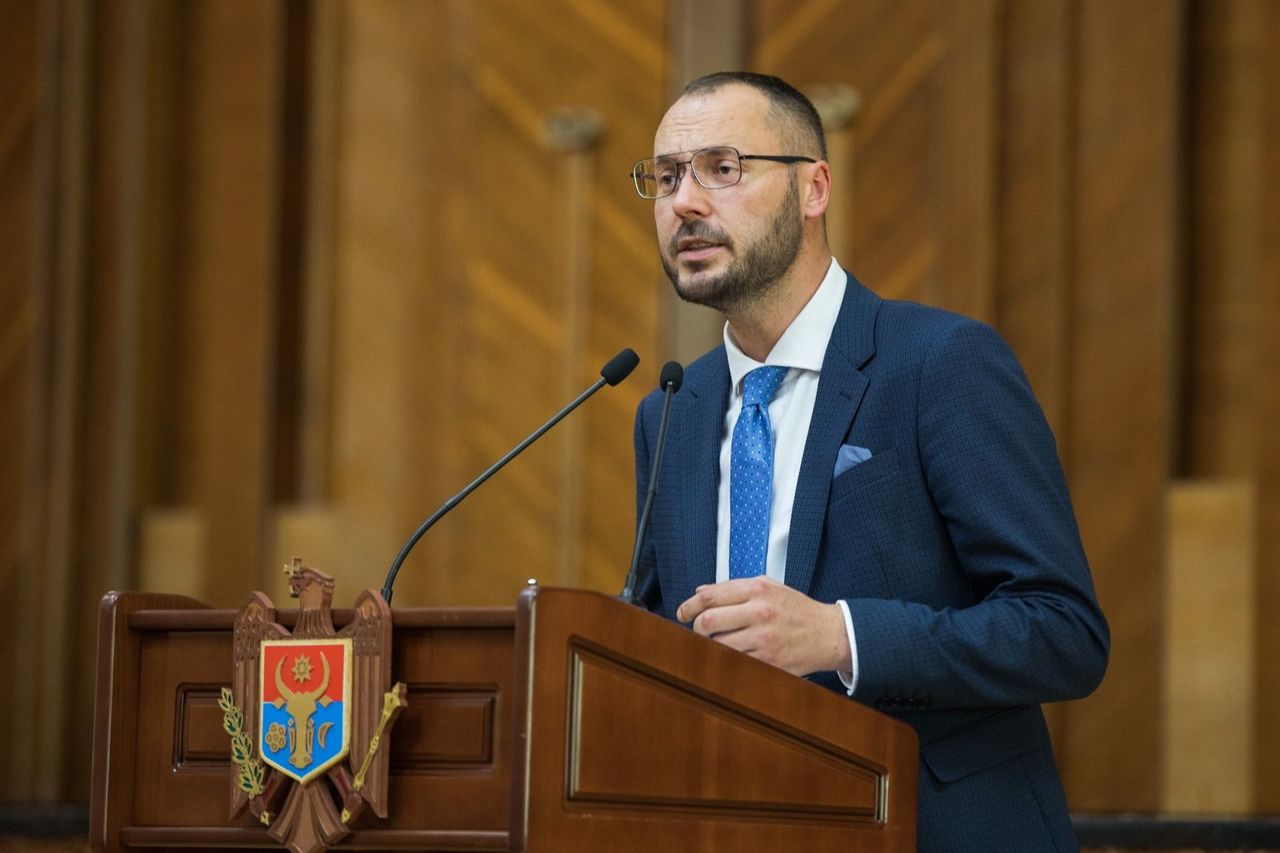 Депутат от PAS Серджиу Литвиненко.