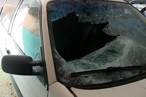 Дети устроили погром во дворе соседа в Григориополе.