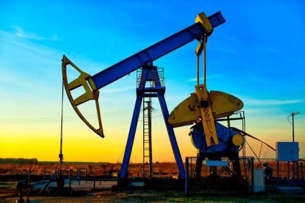 Fitch прогнозирует среднюю цену на нефть более $62 за баррель в 2020 году.