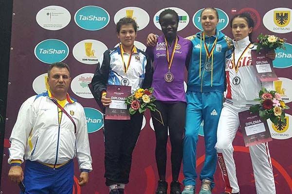 Tinerele speranțe, premiate de Federația Moldovenească de Lupte 