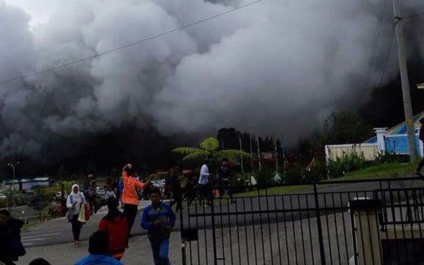 Eruptia unui vulcan din insula Java putea sa se transforme intr-o tragedie.