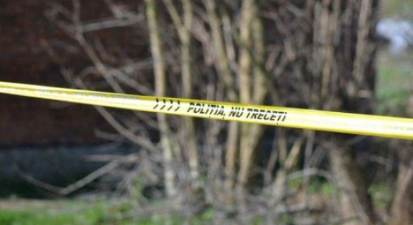 Un bărbat necunoscut a fost depistat fără suflare nu departe de calea ferată. 
