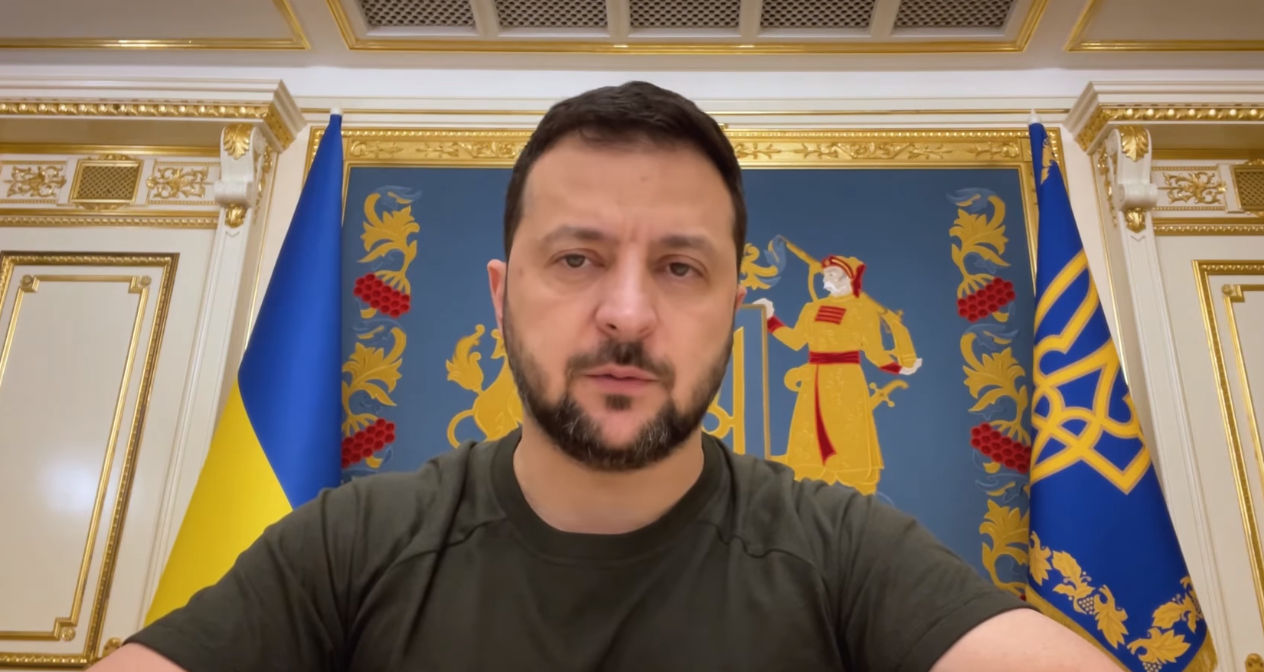 Зеленский: В течение пяти суток РФ запустила по Украине не менее 500 ракет и дронов.