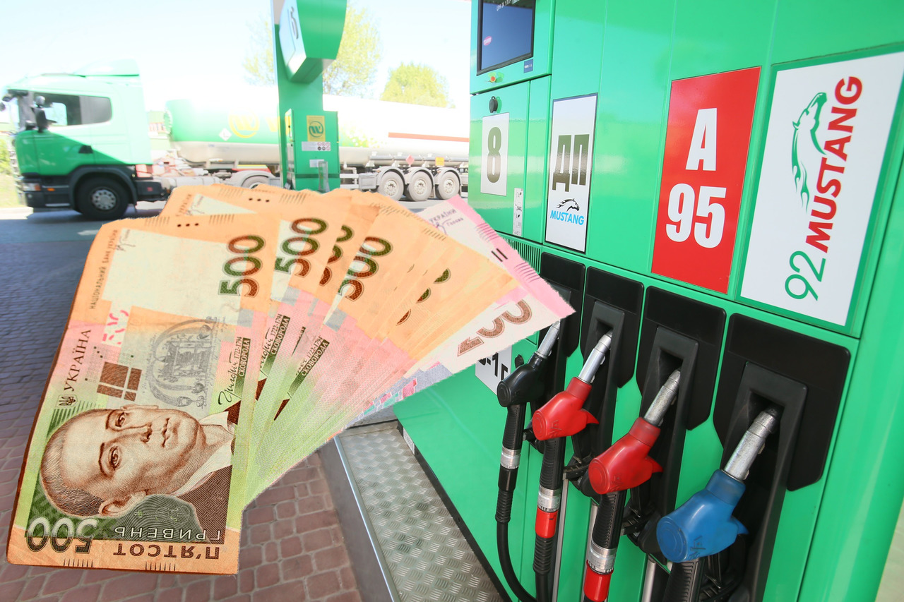 На Украине крупные АЗС продолжают снижать цены на топливо.