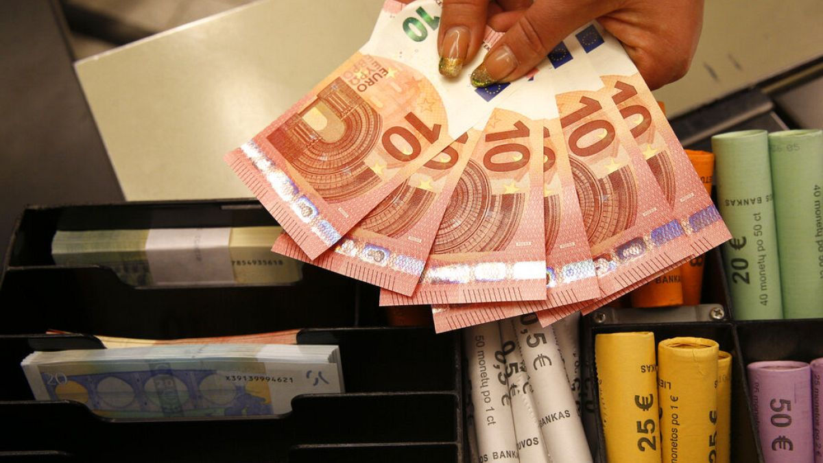 Еврозона отпраздновала 25-летие.