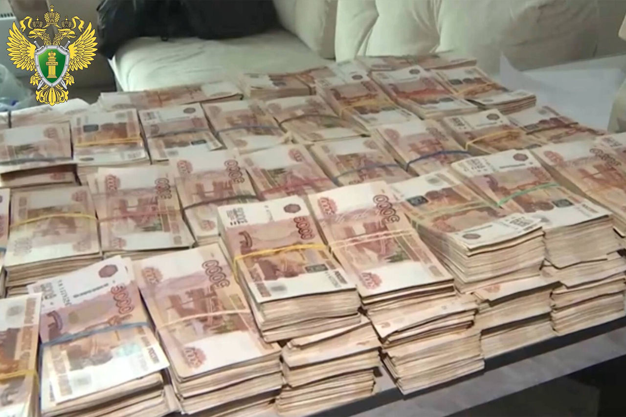 Dosarul moldoveanului care a furat un miliard de ruble de la o bancă rusă, adus în judecată.