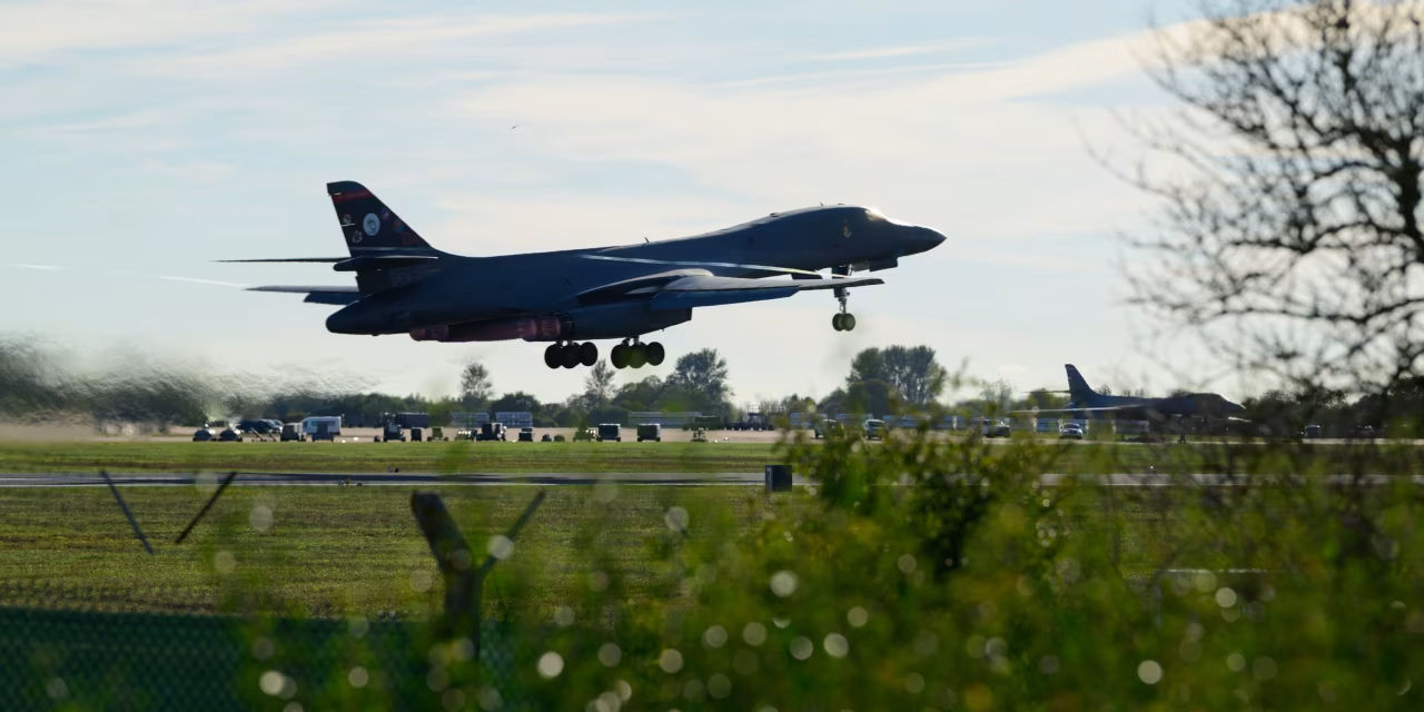 США вывели все бомбардировщики с авиабазы в Великобритании после попытки теракта.