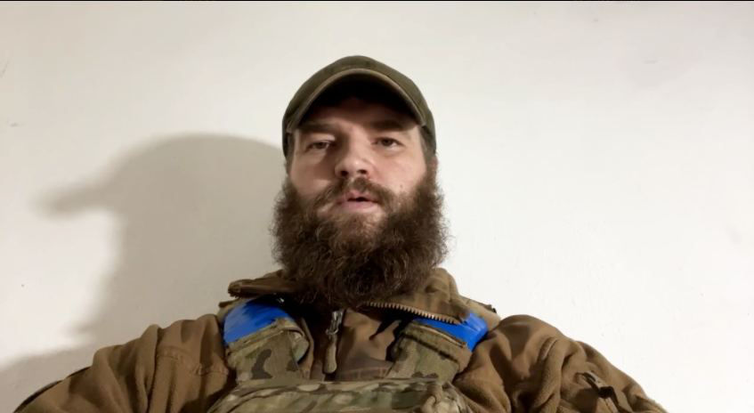 "Азов" призвал эвакуировать мирных жителей и обратился к Зеленскому.