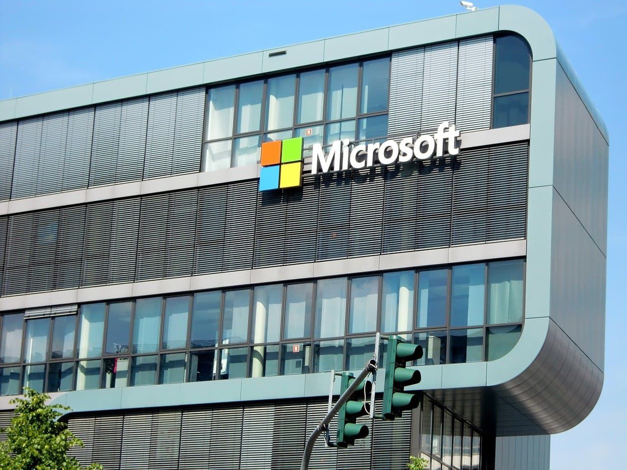 Специалисты обнаружили крупную уязвимость в облачном сервисе Microsoft.