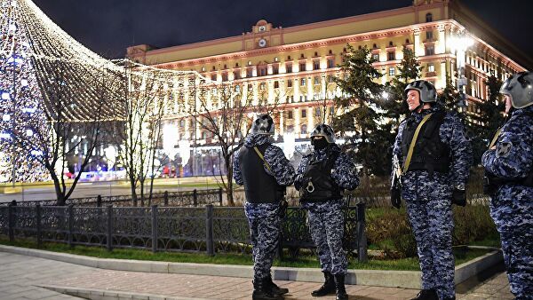 СК раскрыл личность мужчины, стрелявшего у здания ФСБ в Москве.