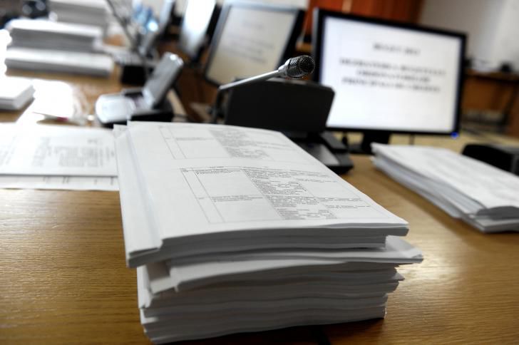 Procurorii au întrat dimineață în mai multe bănci unde efectuează percheziții și ridicări de documente.