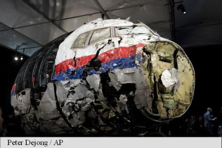 Avocat: Putin, responsabil pentru victimele zborului MH17 doborât în Ucraina. Foto: Agerpres