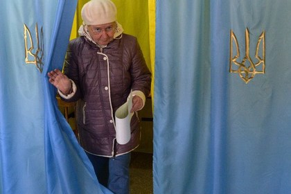 Во внеочередных выборах в Верховную Раду Украины приняли участие 52,42 процента избирателей.