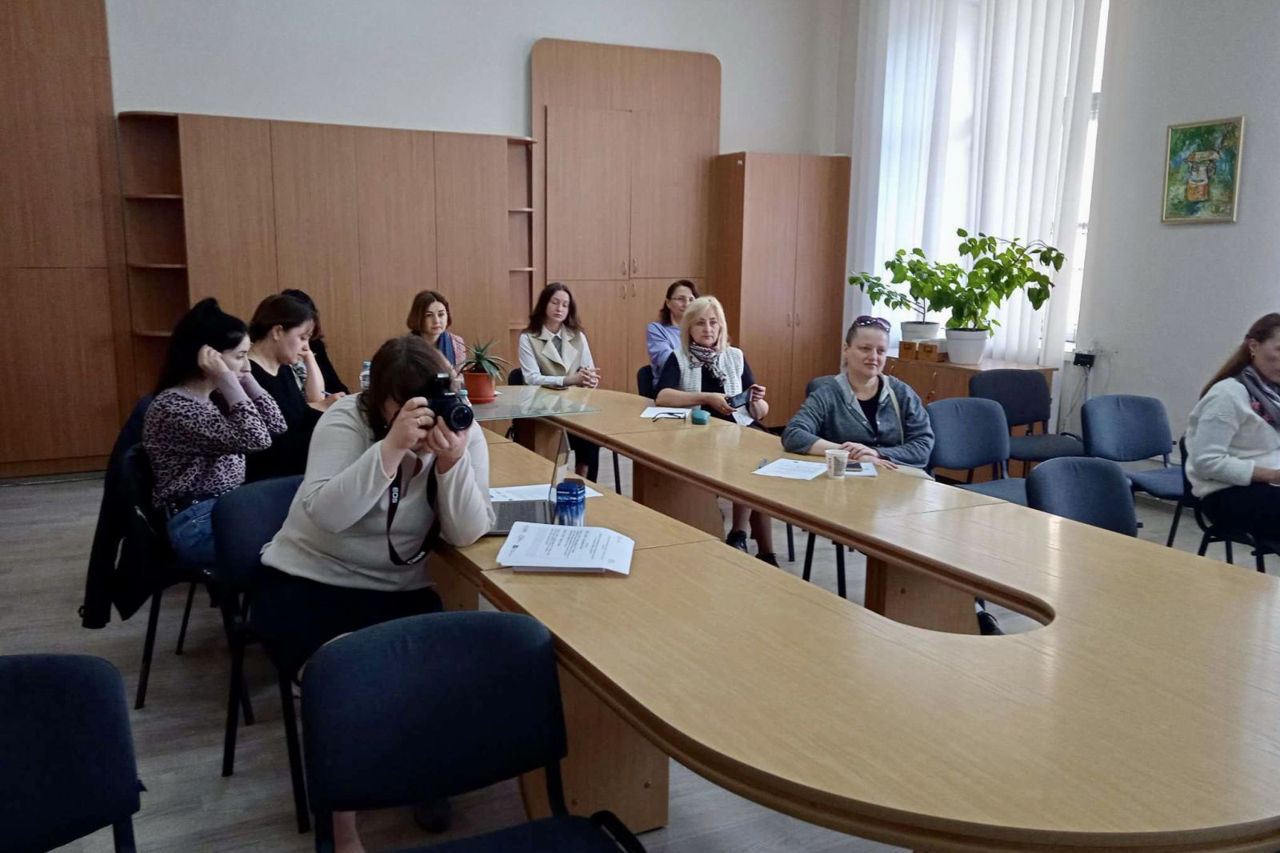 Библиотекарей обучают оказывать эмоциональную поддержку беженцам из Украины.