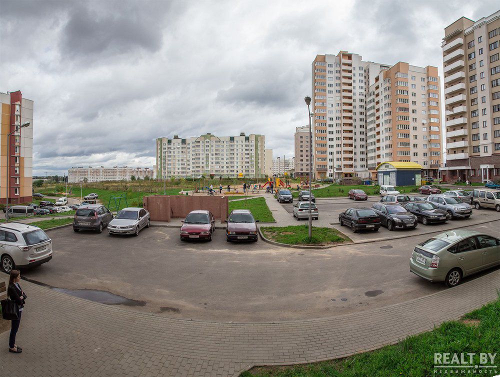 Списка тех дворов, которые в этом году ждет ремонт по-прежнему нет.