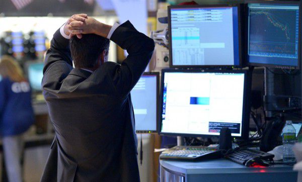 Цена нефти марки Brent сегодня утром упала ниже отметки в 33 доллара за баррель. Фото: finance.bigmir.net