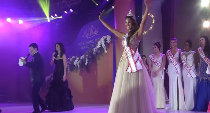 Победительницей конкурса стала участница из ЮАР Кандис Абрахамс.