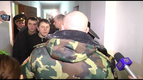 В начале декабря, сразу после выборов судьи Кишиневской апелляционной палаты приняли решение о продлении меры пресечения в виде ареста еще на 30 дней в отношении Амерберга Михаила и Григорчука Павла.