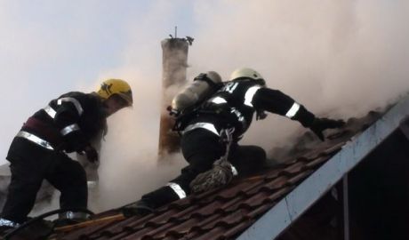 Сгоревшие тела жертв были обнаружены пожарными во время тушения.