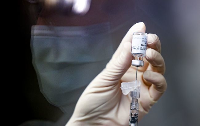В Венгрии разрешили четвертую прививку от COVID-19.