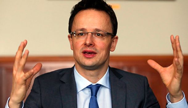 Выборы на Украине в следующем году могут привести к изменению ситуации, считает глава МИД Венгрии Петер Сийярто.