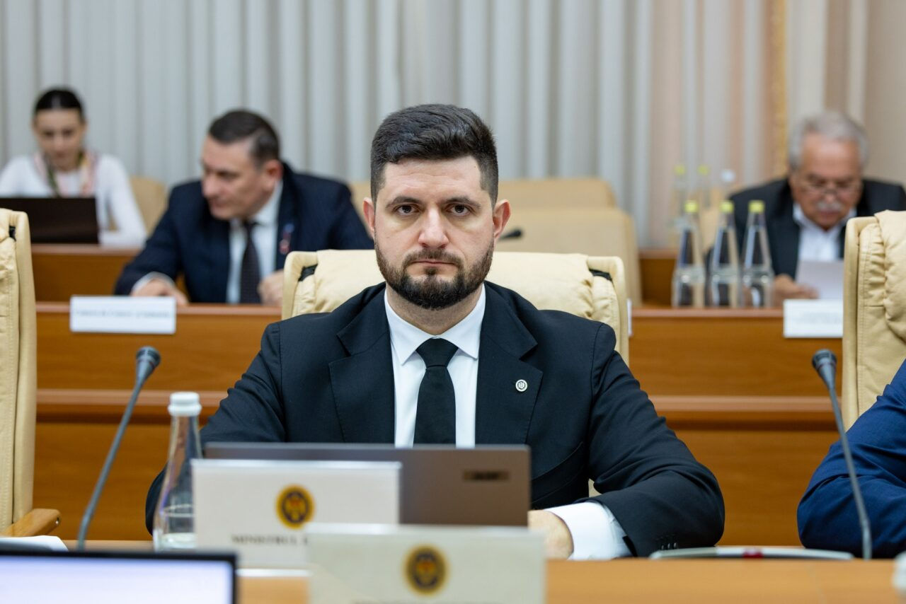 Ministrul Energiei a indicat în declarația sa de avere un apartament în valoare de 716.000 de lei, obținut prin donație.