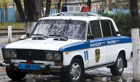 Поводом для задержания приднестровская милиция назвала подозрения в поддельных номерных знаках авто.