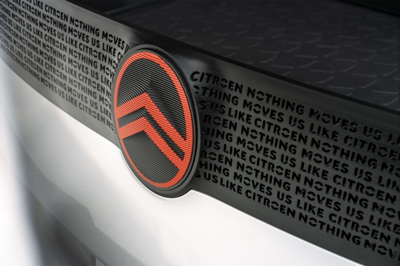 Citroёn вернулся к логотипу 1919 года.