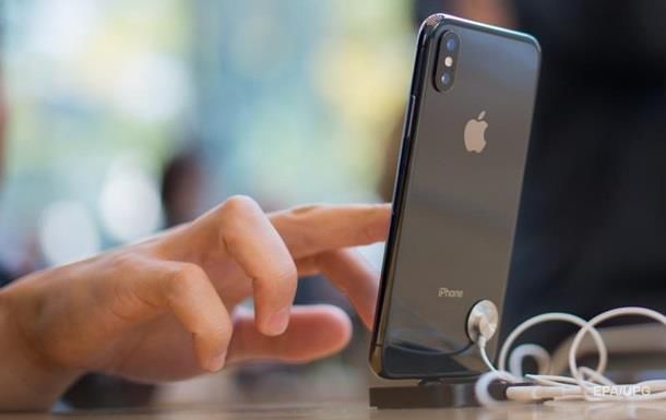 Выручка Apple от различных сервисов поднялась с $7,27 млрд до $8,50 млрд, установив новый рекорд. 