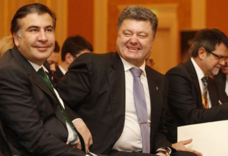 Саакашвили призвал украинскую общественность не воспринимать его как временный проект.